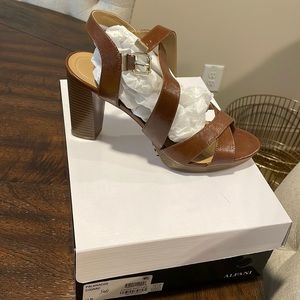 Alfani Palaria Cognac 10M NWT